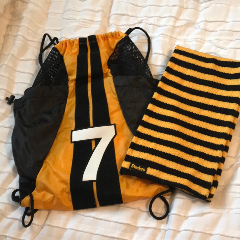 Pittsburgh Steelers scarf and backpack bundle!